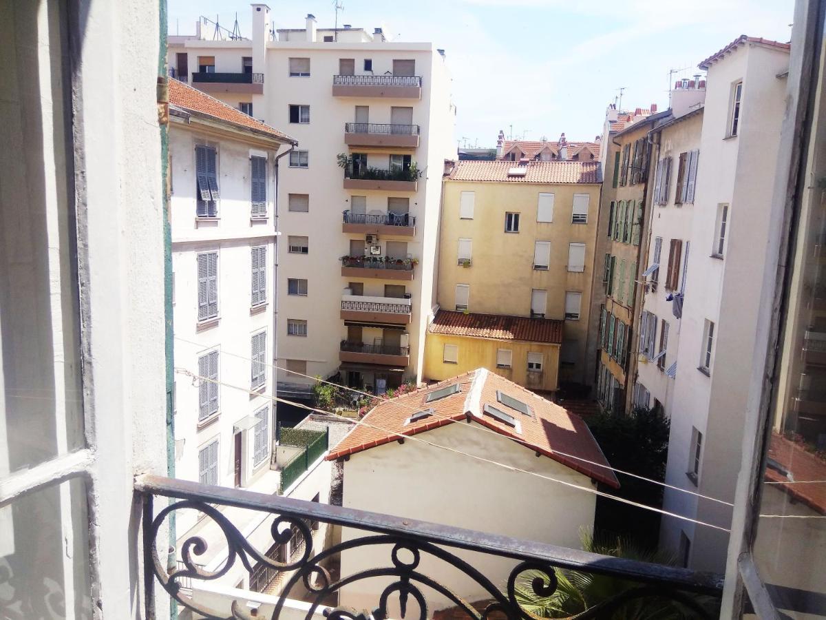 Chambre Double avec Salle de Bains Commune