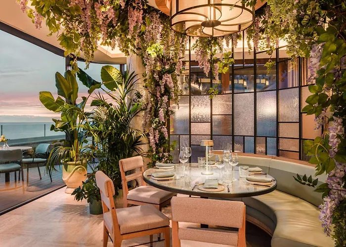 Anantara Plaza - A Leading Of The World